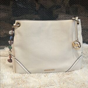 Michael Kors White Shoulder Bag with Gold Details